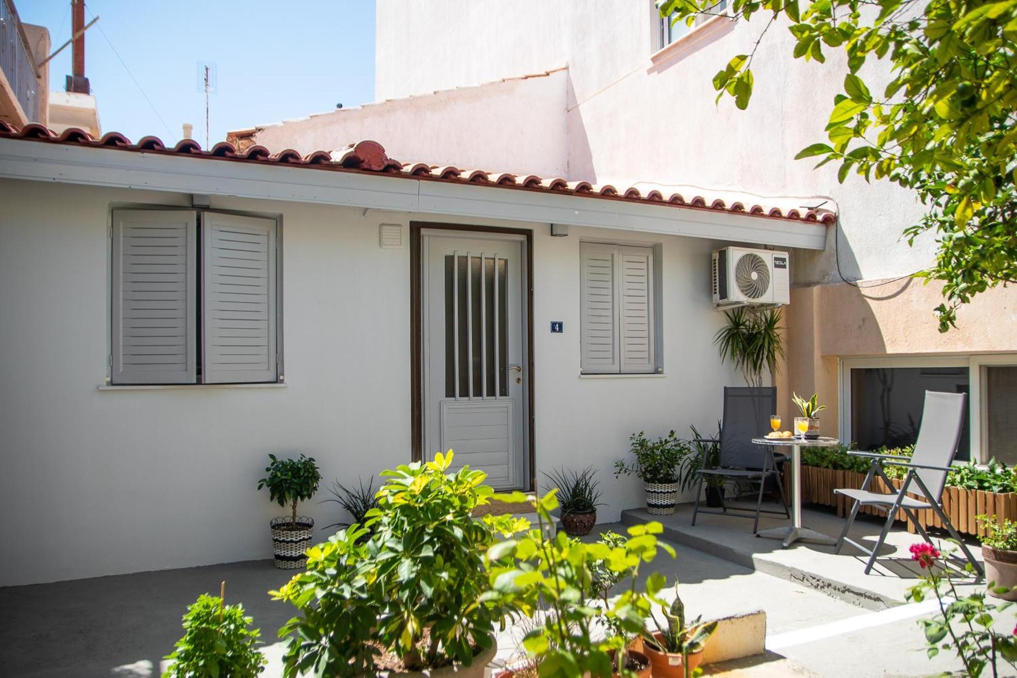 Ferienwohnung Eden - A Night near Athens Int Arpt Spáta Exterior foto